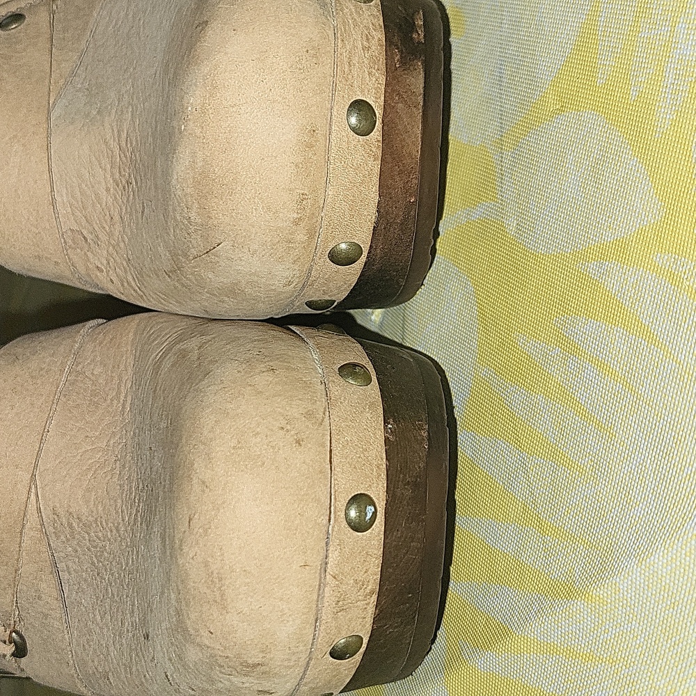 Ugg Clogs Euc - image 8